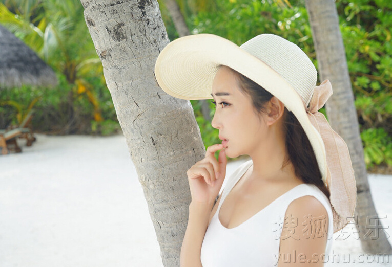 杜若溪调侃好老公标配 严屹宽变“炫妻狂人”