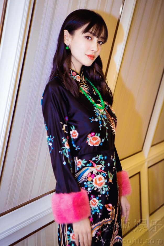 有颜任性!穿着旗袍的Angelababy美翻了87361