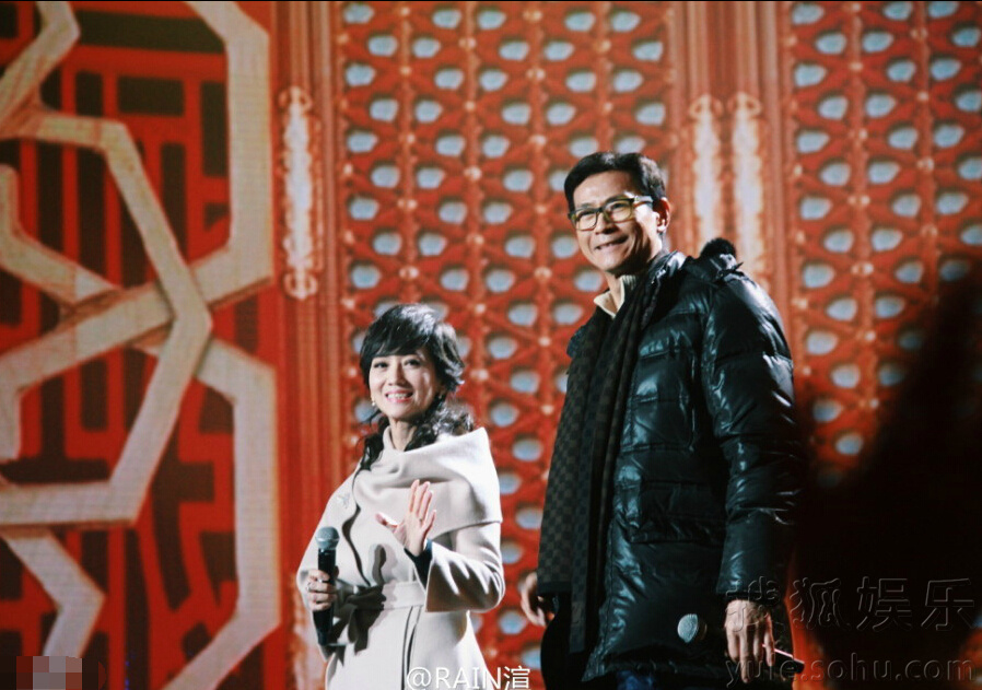 再续前缘!郑少秋赵雅芝25年后合体演出(组图)