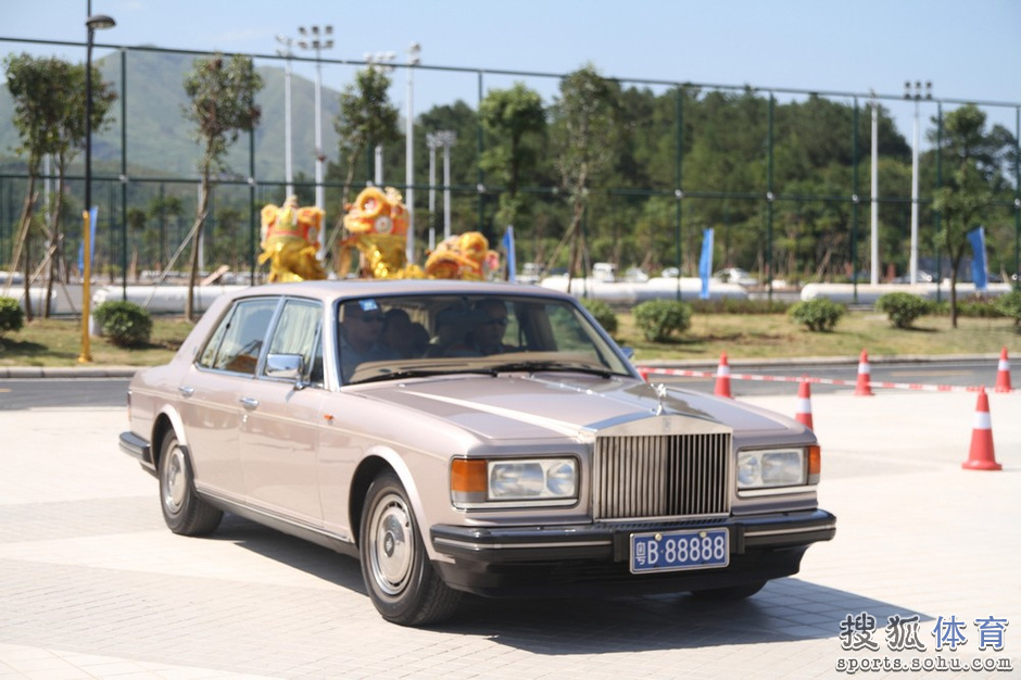 高清:富力切尔西足校办开学典礼 埃里克森出席