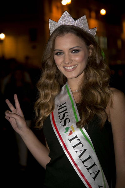 历年兵团GDP_中国历年gdp增长率图(2)