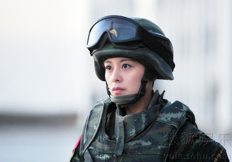 王力可《反恐特战队》曝剧照 变身女特警