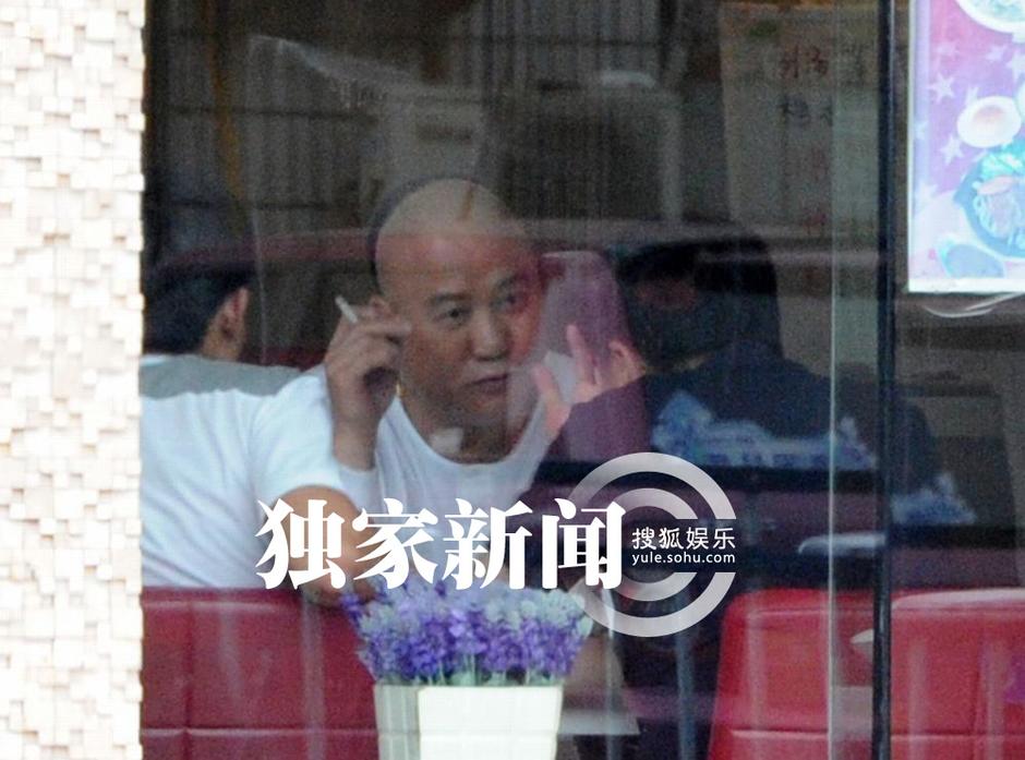 萨瑶瑶 果冻跳跳糖图片