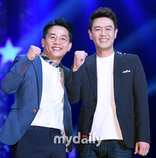 金俊浩等出席《搞笑演唱会》900期特辑发布会