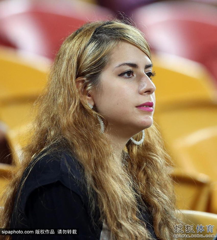 <em>亚洲</em>杯12<em>日</em>美女汇总:长腿<em>妹</em>云集 日本姑娘疯狂