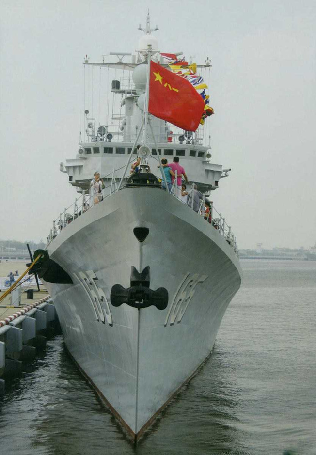 165 湛江号,旅大(051)级Ⅰ型,广州造船厂制造,1981年服役.