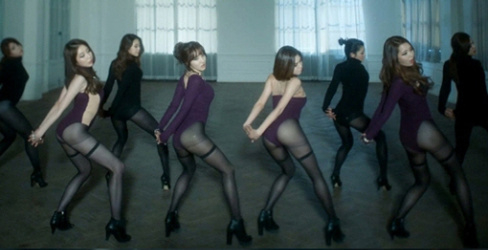 <em>韩国</em>新晋女团Stellar新歌<em>MV</em>被批暴露无底线-娱