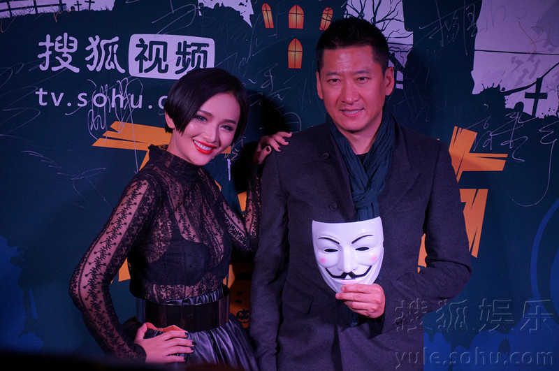 周杰李依玲参加<em>美剧</em>潮趴<em>俊男美女</em>让人大饱眼福