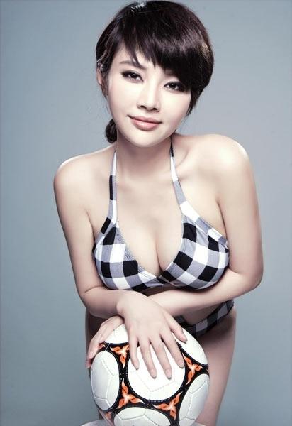 足球宝贝玩性感图片