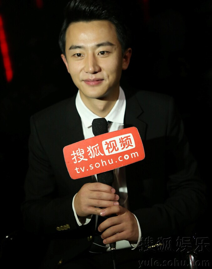 麻辣对话丨黄轩:拍床戏挺累的,生理没快感-娱乐