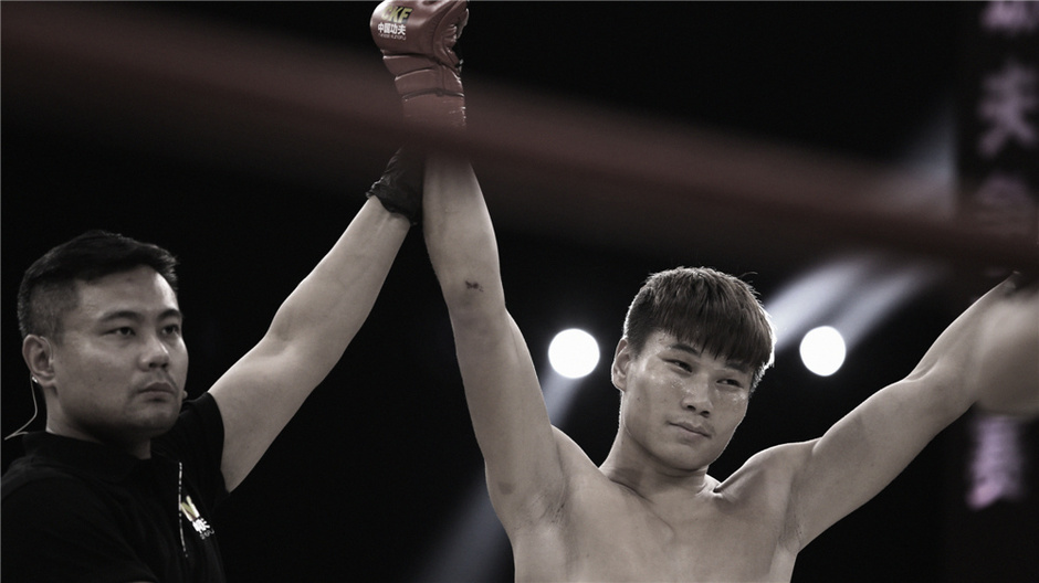 高清:CKF中国功夫争霸赛迁安站 宝音仓KO进4