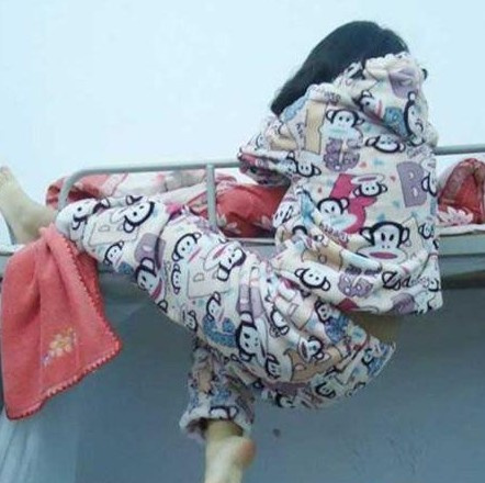 女汉子你一定要这样爬上床么5970888-Wap频