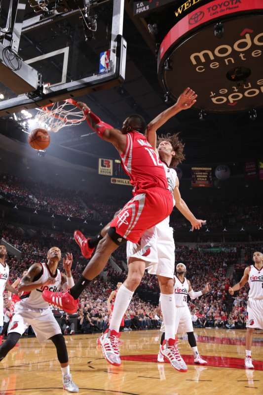 高清图:火箭VS开拓者 魔兽飞扣洛佩兹书豪袭筐