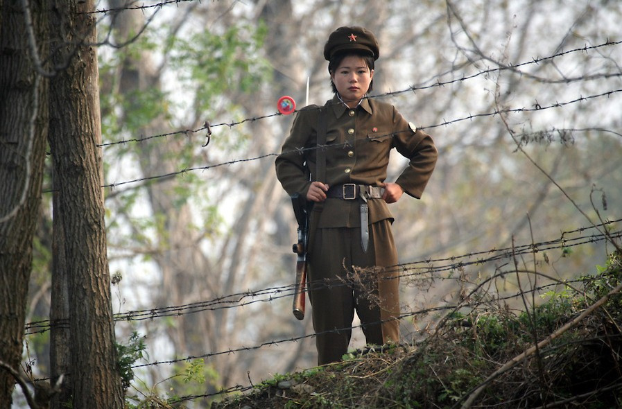 拥 朝鲜女兵真实生活6012092-女人频道图片库