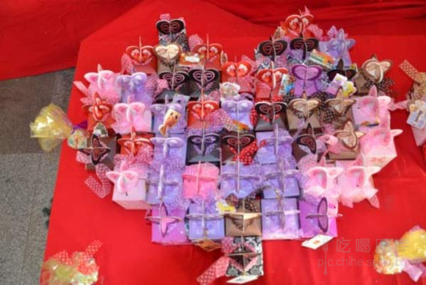 平安夜<em>苹果</em>穿<em>马甲</em> 两个果加精美包装卖88元59