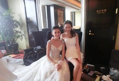 【转载】 名模古晨婚礼现场曝光 孙悦前女友浪漫大婚