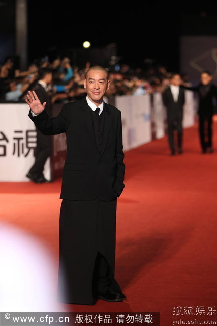 麦浚龙携《僵尸》剧组亮相