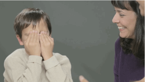 小朋友跟爸妈的第一次sex talk是有多尴尬