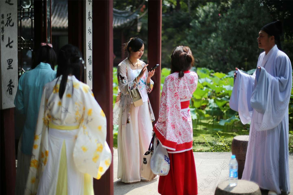 上海迪士尼拍照穿搭汉服,上海迪士尼拍照攻略
