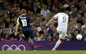 北京时间8月5日凌晨2点30分，2012伦敦奥运会男子足球比赛展开最后一场1/4决赛争夺。坐镇加的夫...