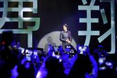 搜狐娱乐讯（肖旋/文 远辉/视频）1月15日晚，费翔在北京为新专辑《人》举办透视会。当晚，费翔演唱了...