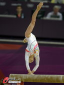 北京时间8月7日，伦敦奥运会女子体操平衡木，邓琳琳勇夺冠军。