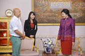 泰国美女总理英拉接见徐峥及《泰囧》团队