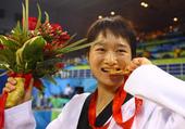 吴静钰，伦敦奥运会跆拳道主力队员，上届奥运会冠军。她说：“打过一些大赛的运动员心理起伏特别致命，我尽...