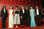 第16届上海电影节开幕 《铁血娇娃》剧组亮相