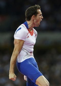 北京时间8月11日，2012年伦敦奥运会男子撑杆跳决赛，法国选手雷诺德-拉维莱涅夺冠，并以5米97的...