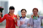 高清图：公路自行车女子个人计时赛 韩国队夺冠