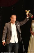 图文：48金马颁奖：资深场务王伟六获杰出电影工作者