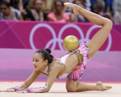 北京时间2012年8月11日，伦敦奥运会艺术体操个人全能决赛。更多奥运视频>> 更多奥运图片>>