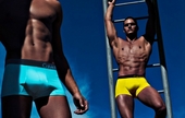 2012春季 Calvin Klein Underwear 全球宣传广告大片，展示了最新推出的“Bo...