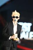ͼ�ģ�2012MAMA���ְ佱���񡪡�G-Dragon������и��ֽ�