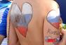 高清图：韩国俄罗斯美女PK 球迷着中韩国旗服饰