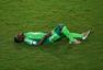 高清图：尼日利亚胜波黑庆进球 米西遭夹击突围