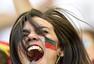 高清图：德国对阵葡萄牙 美女球迷军团率先开战