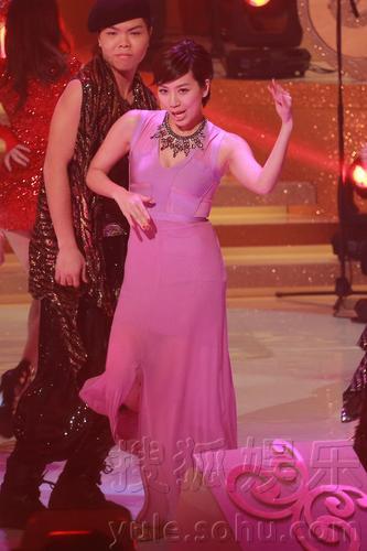 TVB台庆钟嘉欣胡定欣妖娆献舞 TVB举行创新经典迈向48年【组图】