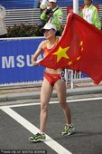 2010年11月27日，广州，2010年广州亚运会女子马拉松，周春秀夺冠，朱晓琳摘银。