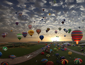上周，一只只五彩的热气球在法国东北部小镇尚博莱升空。第十一届法国洛林国际热气球节于7月24日至8月2...
