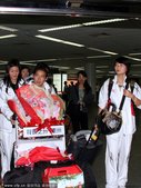 2009年10月27日，上海田径队返回上海，媒体准备了500支红玫瑰加以迎接。刘翔独自走贵宾通道，媒...